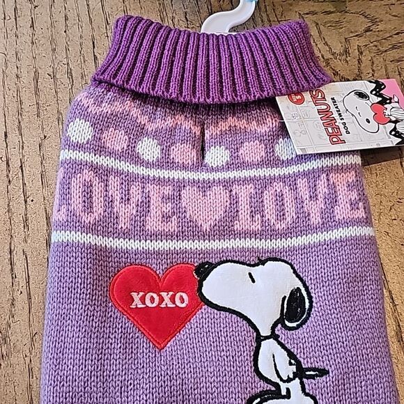 Valentine's Day dog sweater size S NWT  Peanuts - Picture 2 of 7